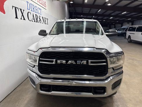 Used 2019 RAM 3500 Tradesman w/ Chrome Appearance Group image 13