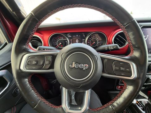 Used 2021 Jeep Gladiator Rubicon AWD/4WD image 18