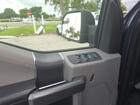 Used 2018 Ford F150 XLT w/ Equipment Group 302A Luxury AWD/4WD image 11