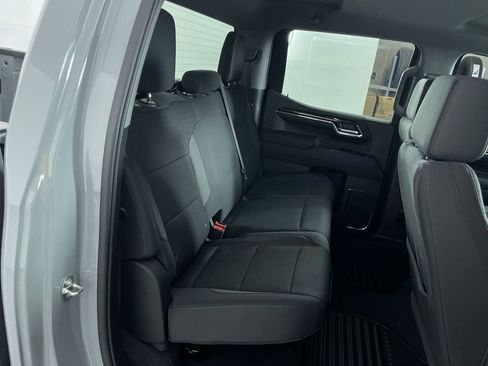 Used 2024 GMC Sierra 1500 SLE image 27