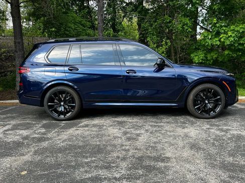 Used 2025 BMW X7 M60i AWD/4WD image 8