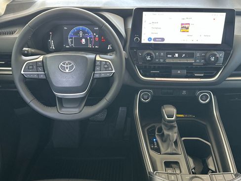 New 2026 Toyota Grand Highlander FWD image 13