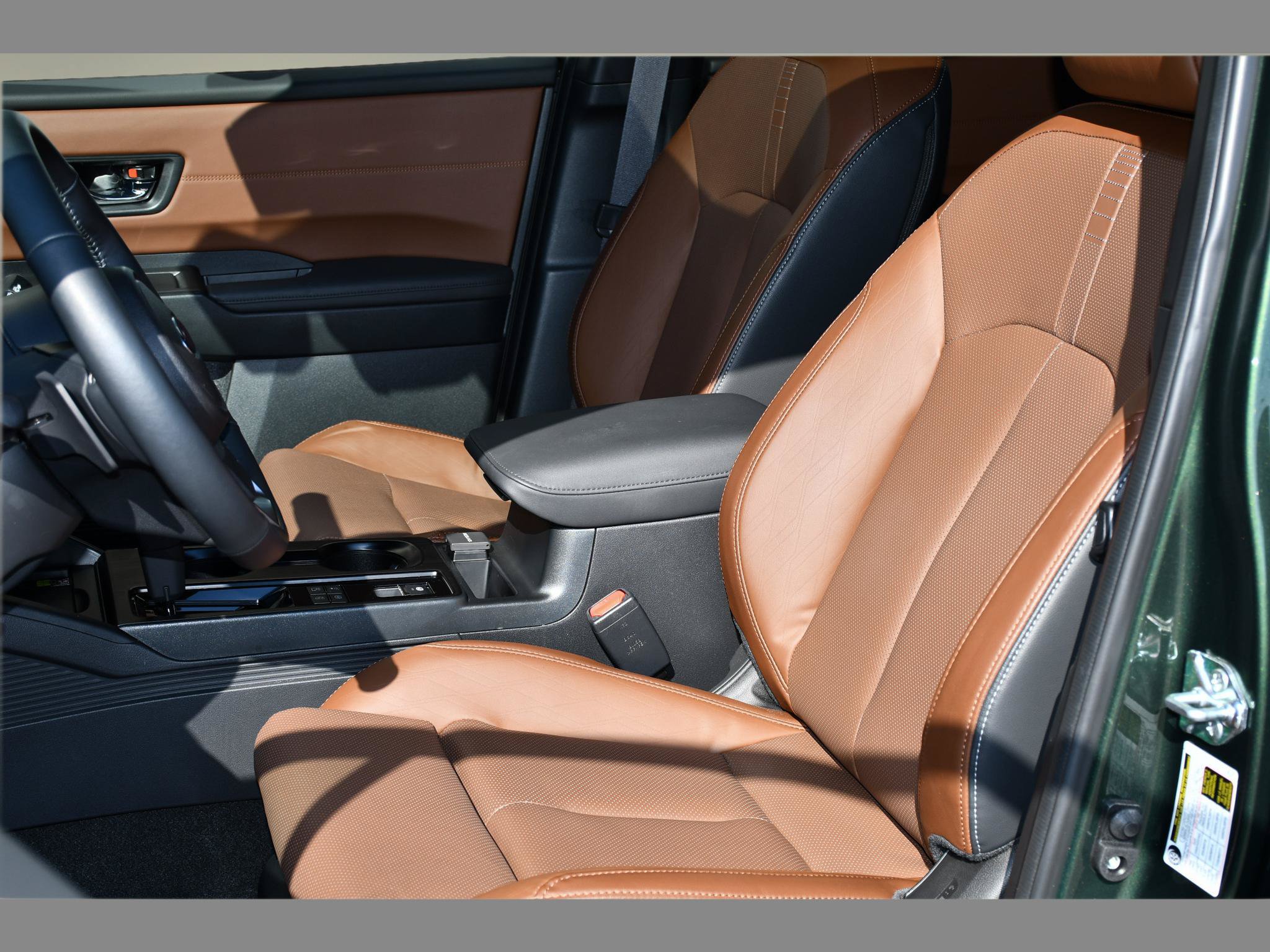 Certified 2026 Subaru Outback Touring AWD/4WD image 14