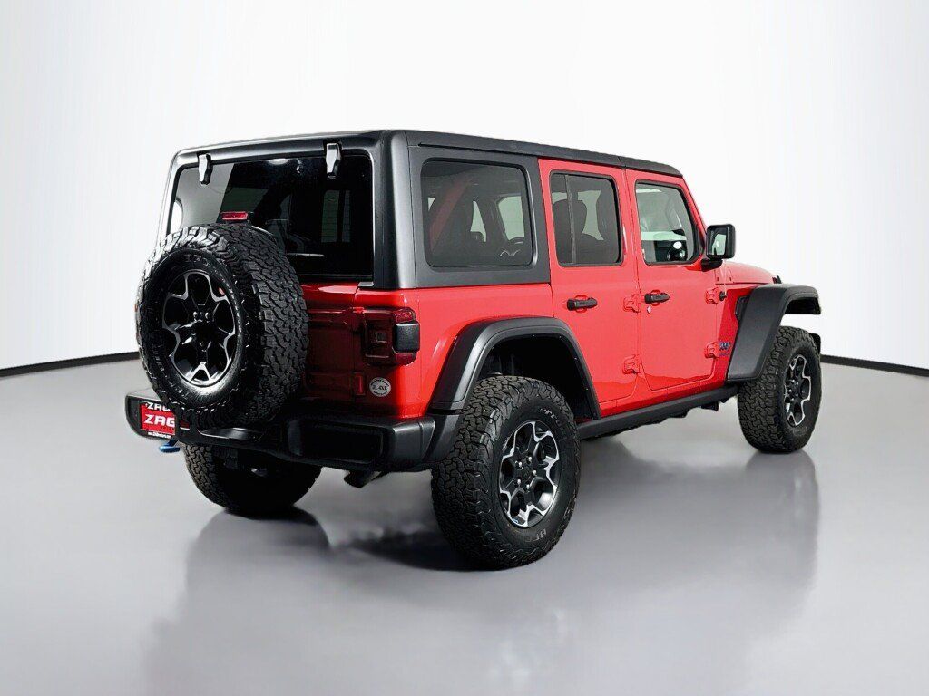 Used 2023 Jeep Wrangler Unlimited Rubicon 4xe w/ Safety Group AWD/4WD image 5