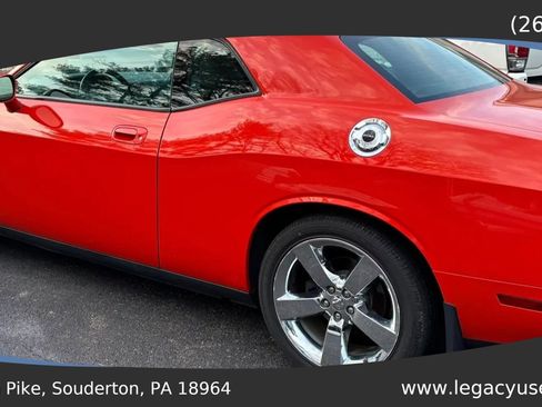 Used 2009 Dodge Challenger R/T RWD image 3