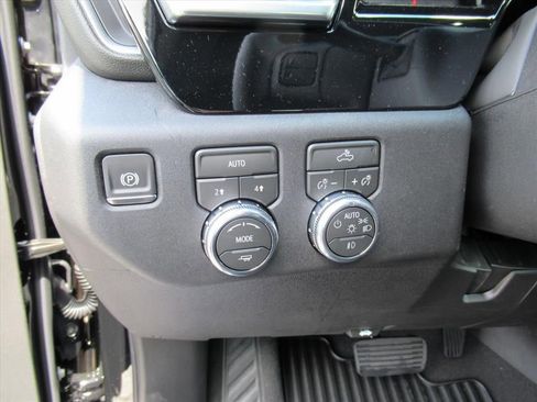 New 2026 GMC Sierra 1500 Elevation AWD/4WD image 17