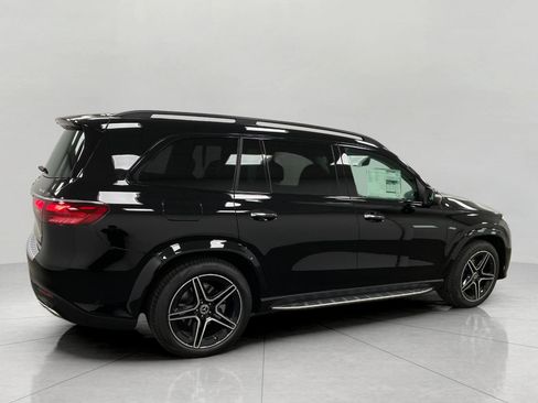 New 2026 Mercedes-Benz GLS 450 4MATIC image 2