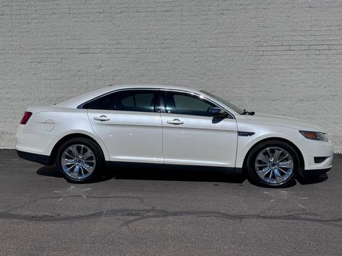 Used 2010 Ford Taurus Limited image 8