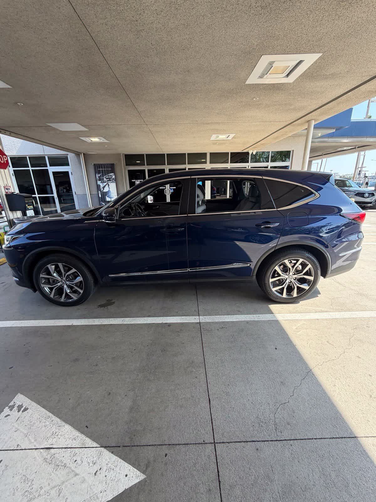 Used 2024 Acura MDX w/ Technology Package AWD/4WD image 6