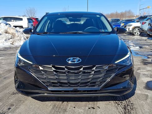 Certified 2023 Hyundai Elantra SEL image 2
