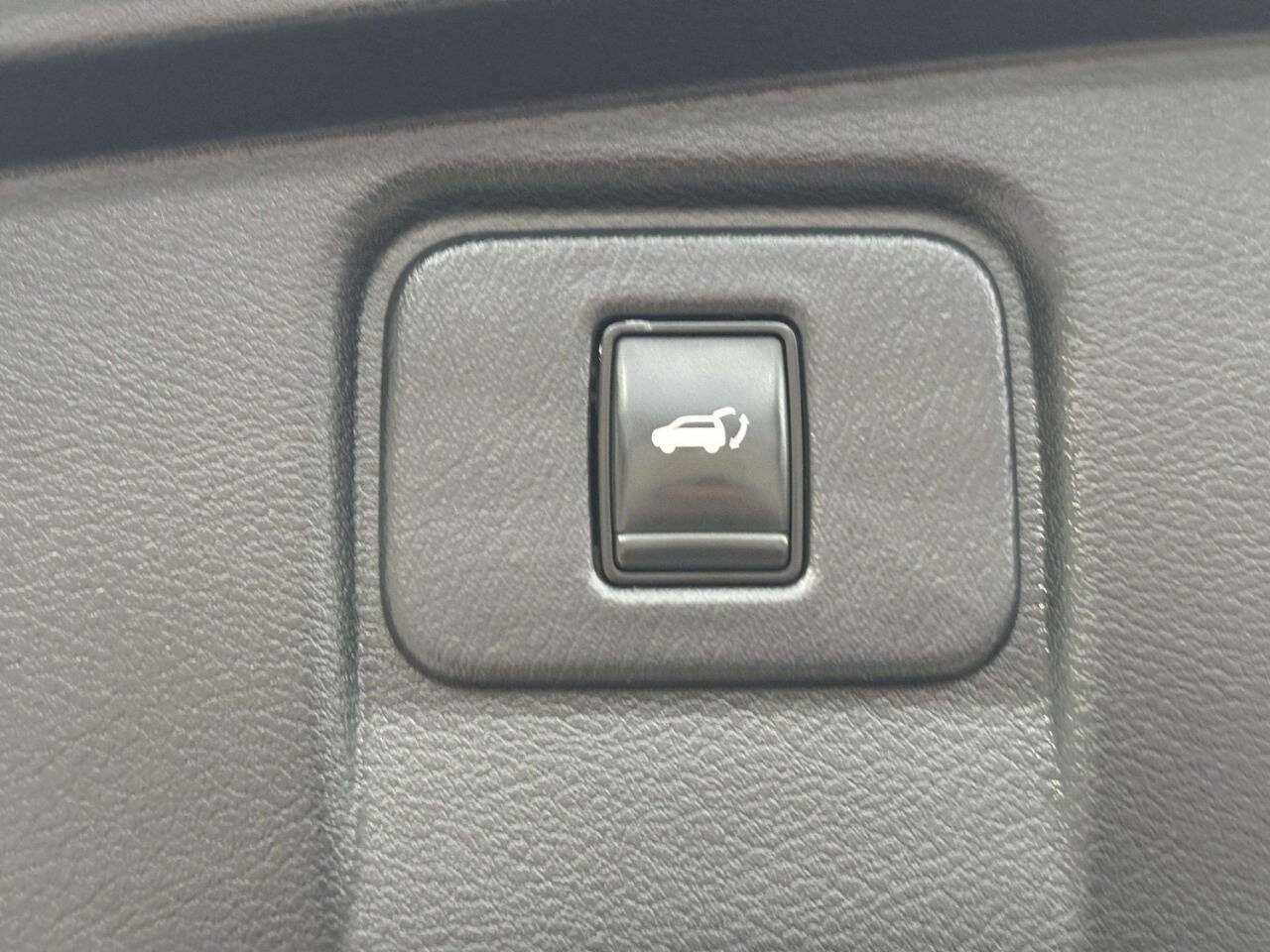 Used 2018 Nissan Murano SL w/ Midnight Edition Package AWD/4WD image 18