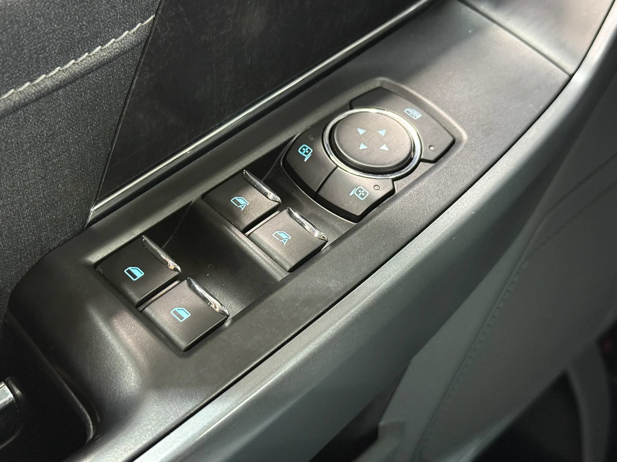 Used 2022 Ford F150 Lightning XLT AWD/4WD image 26