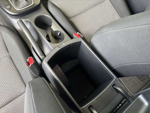 Used 2021 Kia Soul LX FWD image 19
