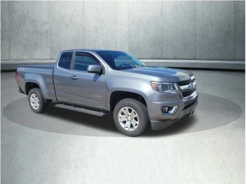Used 2019 Chevrolet Colorado LT w/ LT Convenience Package image 2