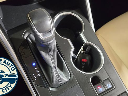 Used 2021 Toyota Highlander XLE image 20