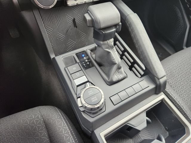 Certified 2025 Toyota 4Runner SR5 AWD/4WD image 19