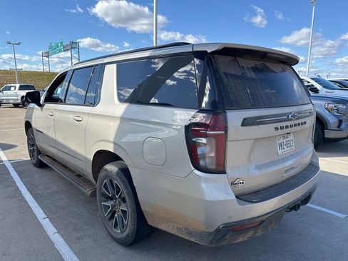 Used 2021 Chevrolet Suburban Z71 w/ Z71 Off-Road Package image 7