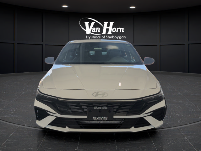 Certified 2025 Hyundai Elantra Sport FWD image 2