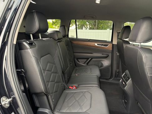 Used 2025 Volkswagen Atlas SE FWD image 47