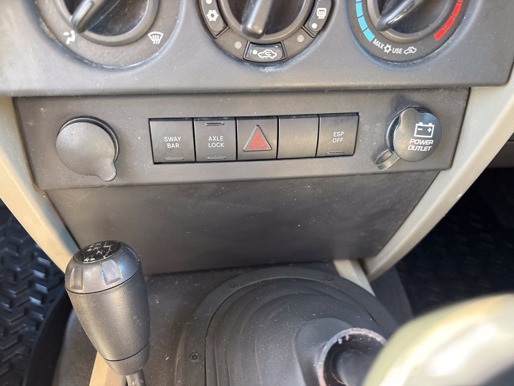Used 2008 Jeep Wrangler Unlimited Rubicon w/ Dual Top Group AWD/4WD image 52