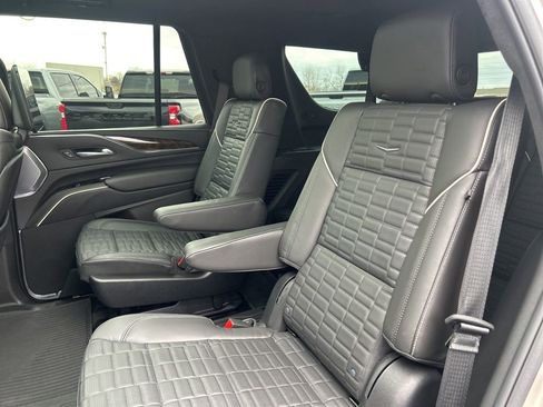 Used 2024 Cadillac Escalade Sport Platinum w/ LPO, ONYX Package image 45