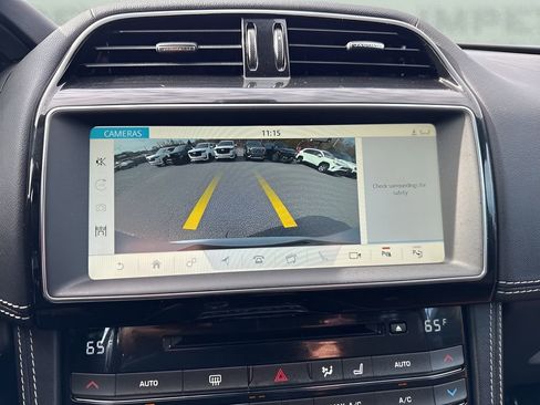 Used 2018 Jaguar F-PACE S image 23