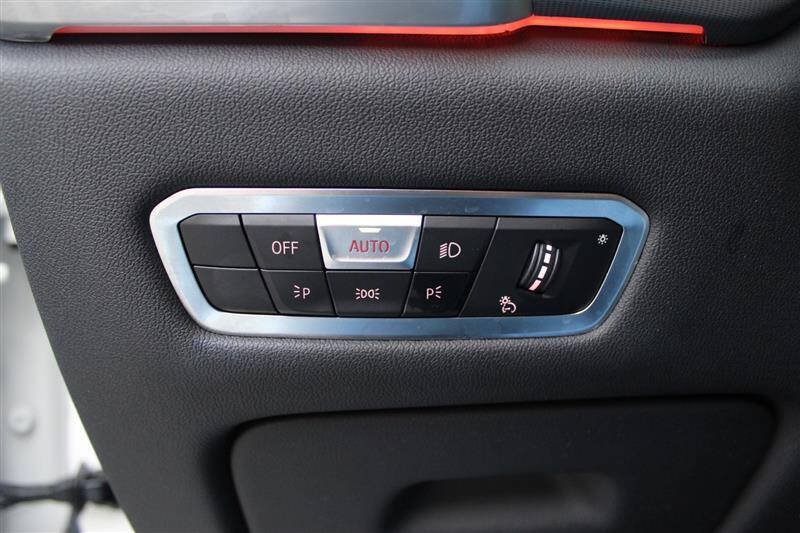 Used 2023 BMW X5 xDrive40i w/ Premium Package AWD/4WD image 18