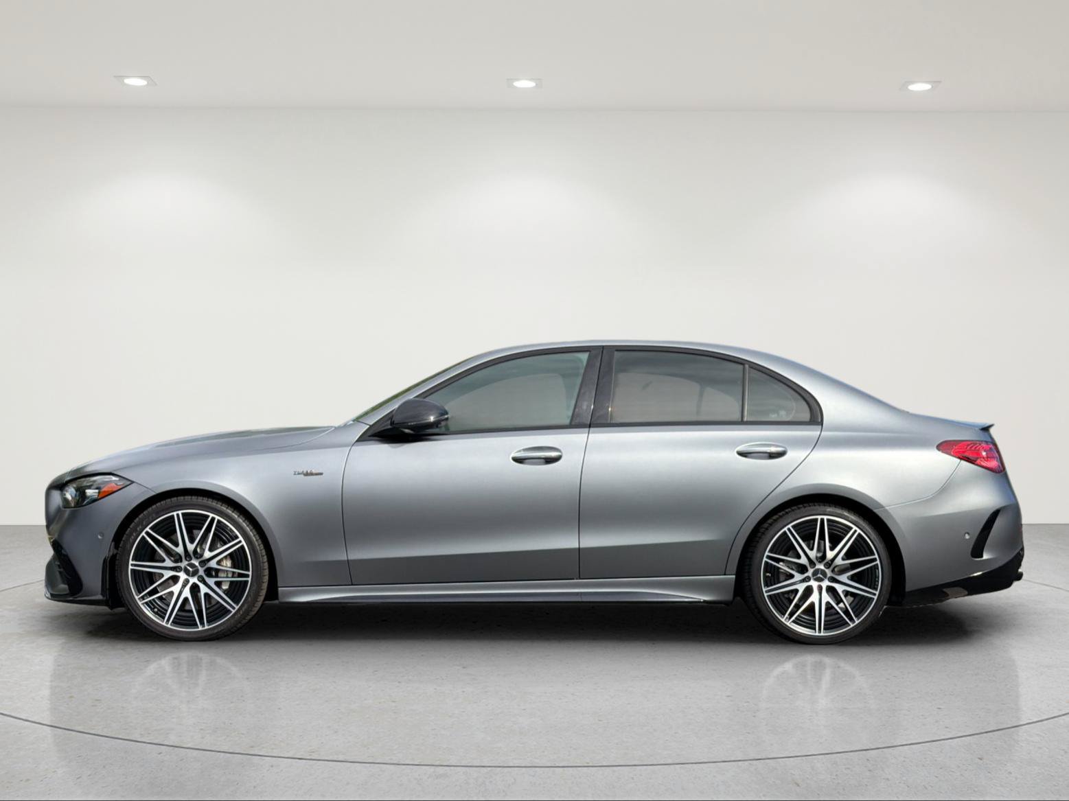 Used 2023 Mercedes-Benz C 43 AMG 4MATIC Sedan image 2