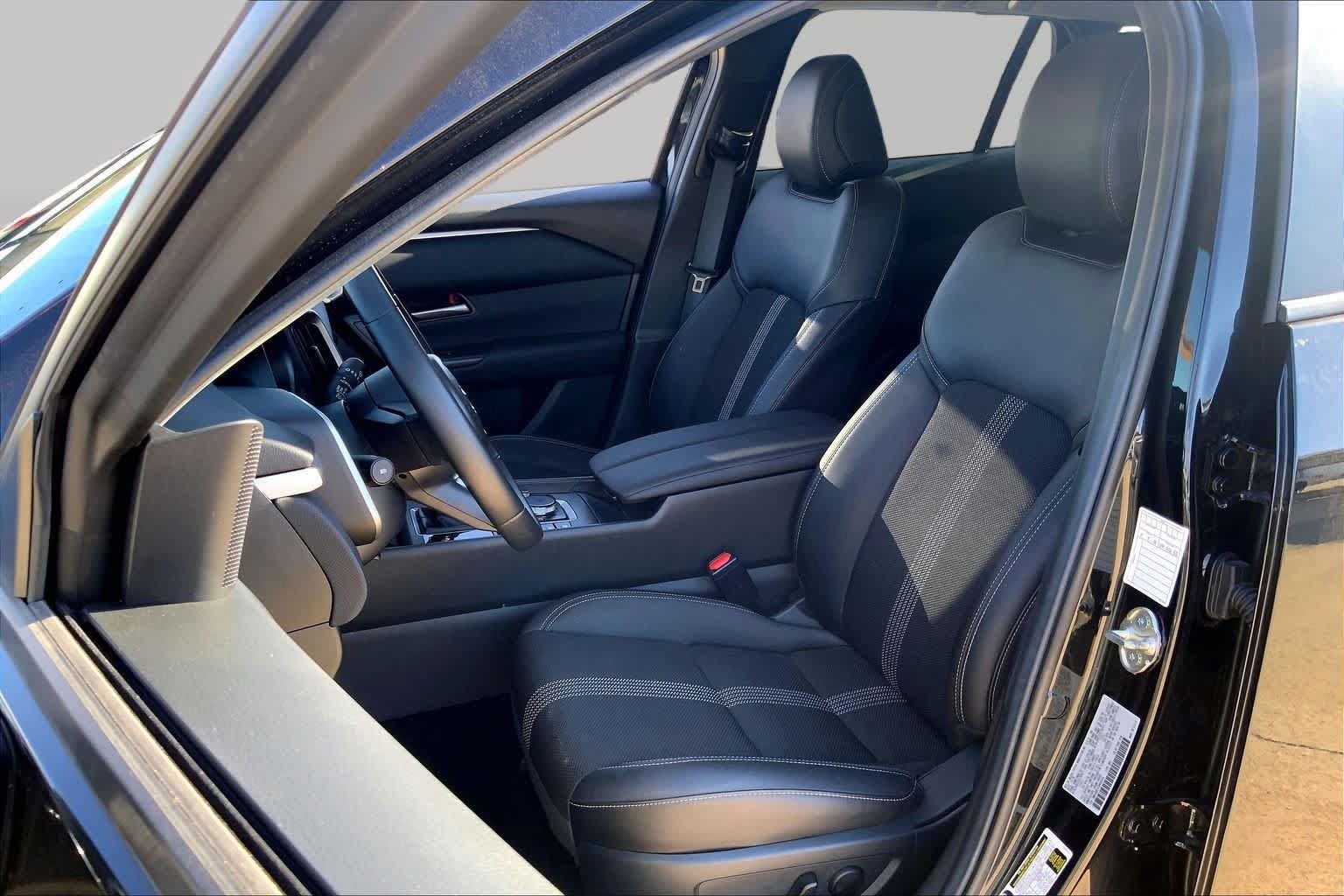 Used 2026 MAZDA CX-50 AWD 2.5 S w/ Preferred Pkg image 8