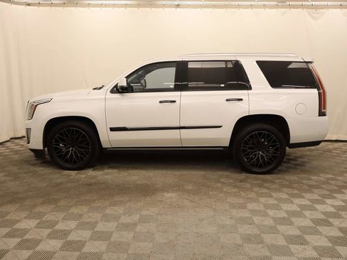 Used 2019 Cadillac Escalade Premium Luxury AWD/4WD image 2
