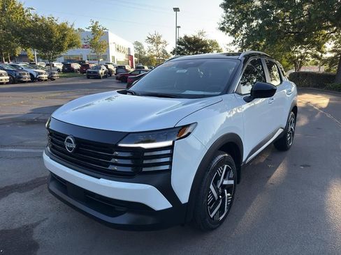 New 2026 Nissan Kicks SV image 3