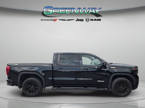 Used 2025 GMC Sierra 1500 Elevation w/ Elevation Premium Package AWD/4WD image 4