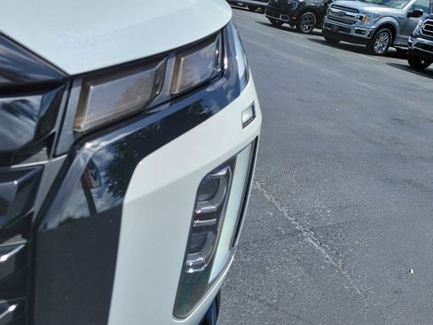 Used 2024 Hyundai Palisade XRT FWD image 3