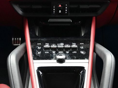 Certified 2025 Porsche Cayenne GTS AWD/4WD image 22