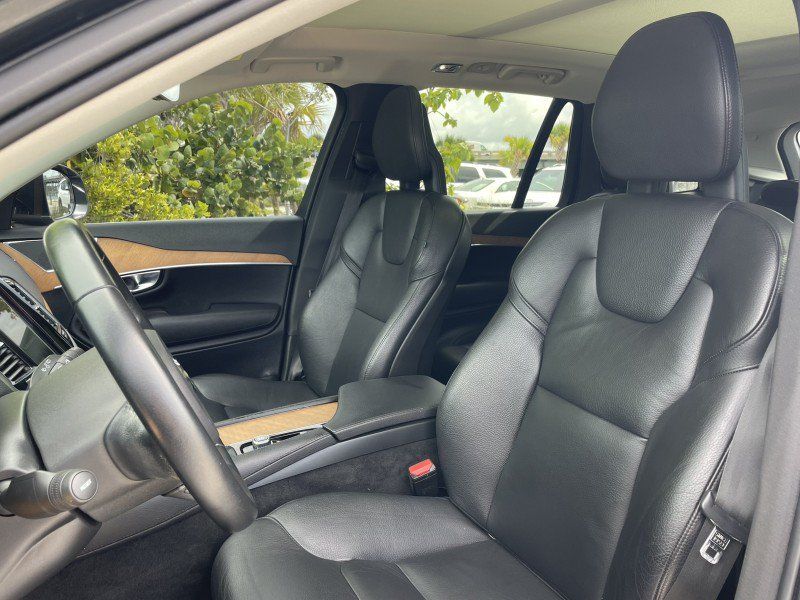 Used 2021 Volvo XC90 T6 Momentum w/ Protection Package Premier AWD/4WD image 2