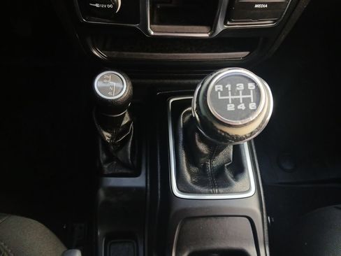 Used 2019 Jeep Wrangler Sport AWD/4WD image 10