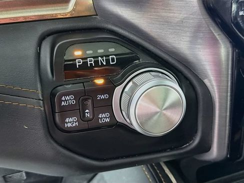 Used 2022 RAM 1500 Limited AWD/4WD image 17