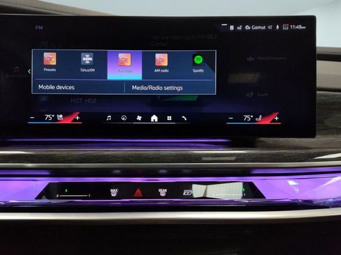 Certified 2023 BMW 760i xDrive w/ Luxury Rear Seating Package image 23