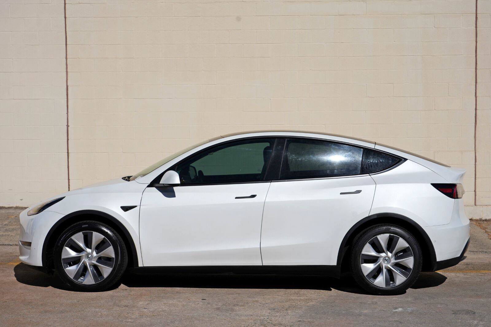 Used 2021 Tesla Model Y Long Range AWD/4WD image 48