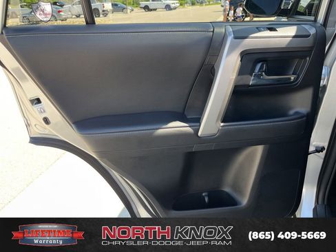 Used 2022 Toyota 4Runner SR5 Premium RWD image 15