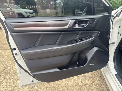 Used 2018 Subaru Legacy 2.5i Limited image 19