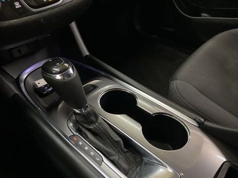 Used 2018 Chevrolet Malibu LT image 38