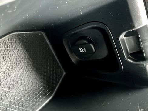 Used 2023 Honda Accord Sport image 32