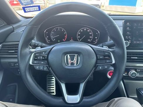 Used 2018 Honda Accord Sport image 10