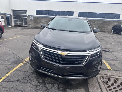 Used 2023 Chevrolet Equinox LT image 2