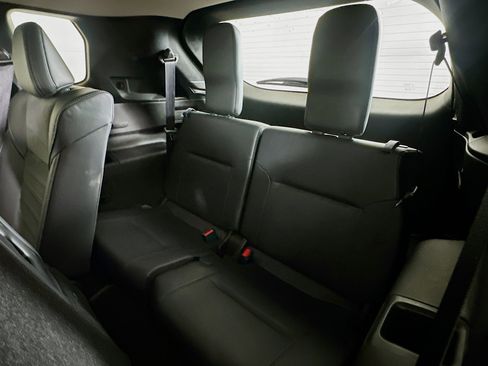 Used 2024 Mitsubishi Outlander SE image 30