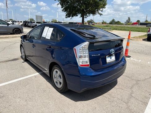 Used 2011 Toyota Prius Two FWD image 5