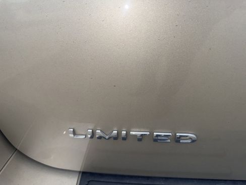 Used 2017 Ford Expedition Limited w/ Equipment Group 301A RWD image 15