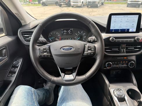Used 2022 Ford Escape SEL AWD/4WD image 16