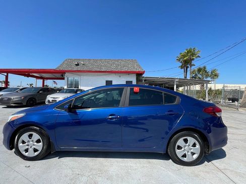 Used 2018 Kia Forte LX FWD image 18